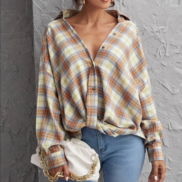 ✨ SOLD ✨ SHEIN | Drop Shoulder Oversized Blouse - Picture 3 of 4